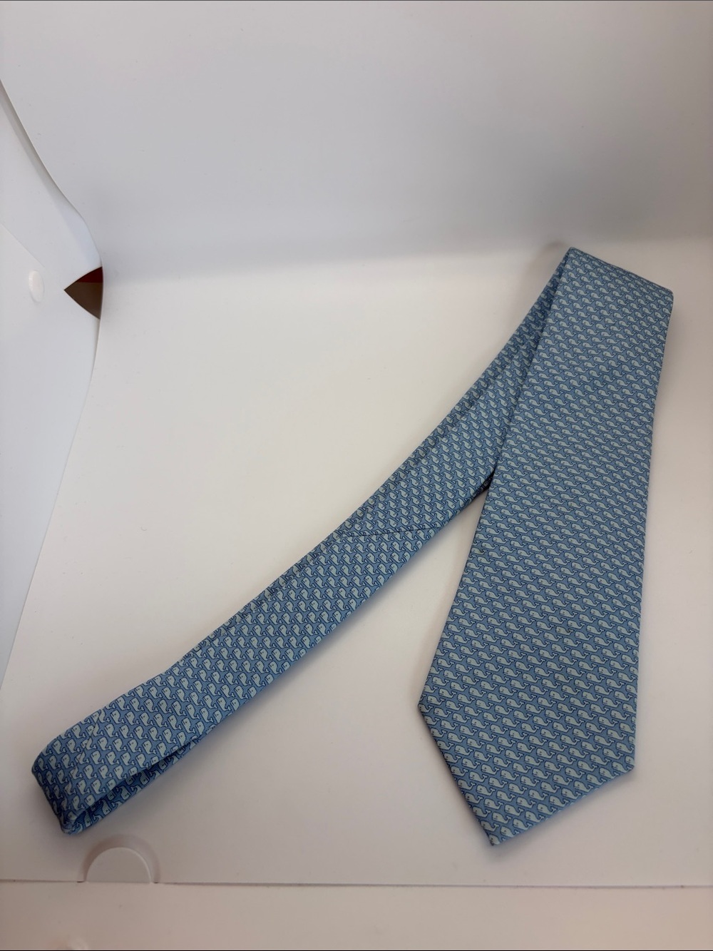 VIneyard Vines Light Blue Micro-Pattern Silk Tie